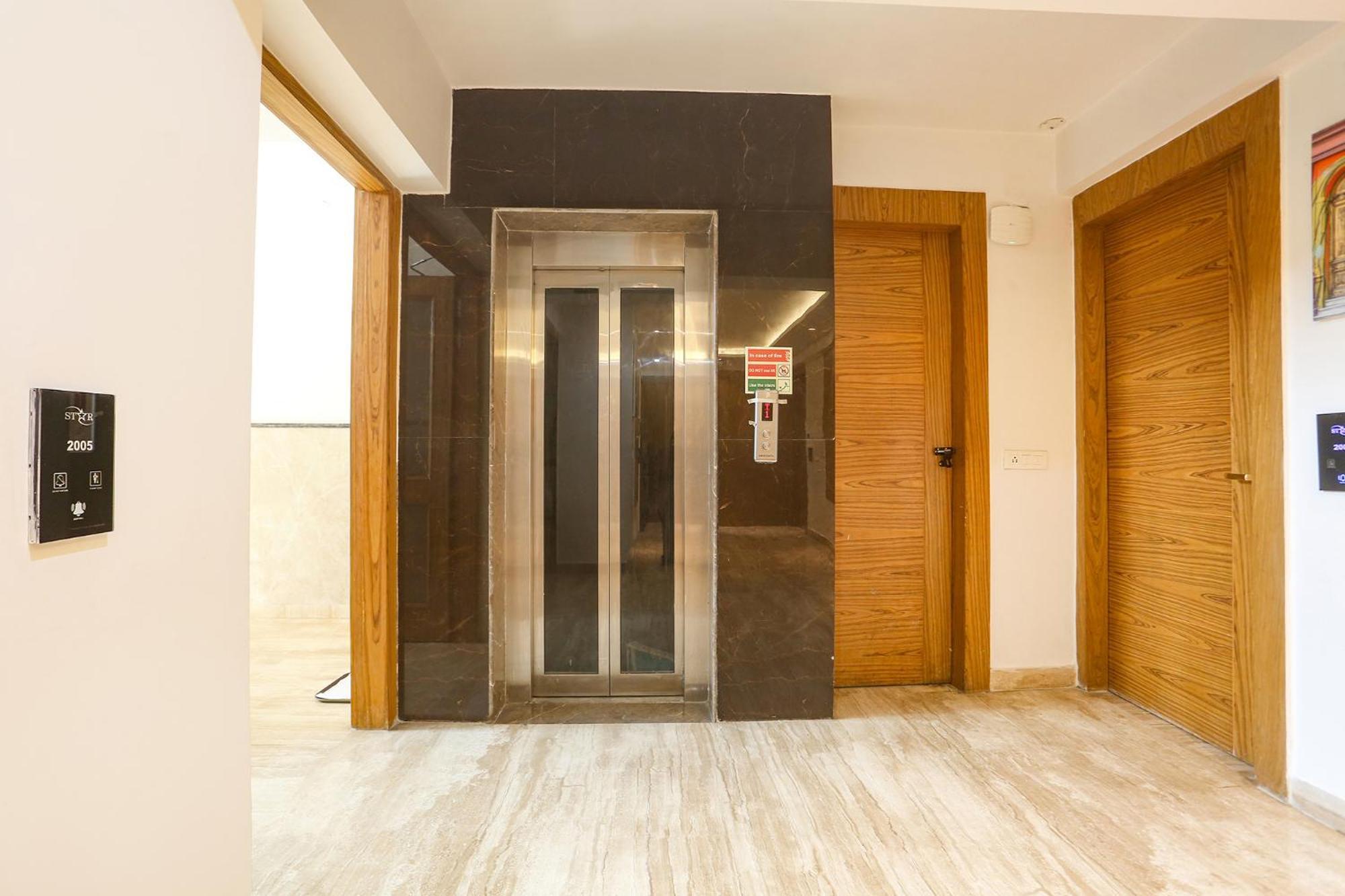 Fabhotel Prime Star 17 - Nr Yashobhoomi Convention Centre Delhi  Ngoại thất bức ảnh